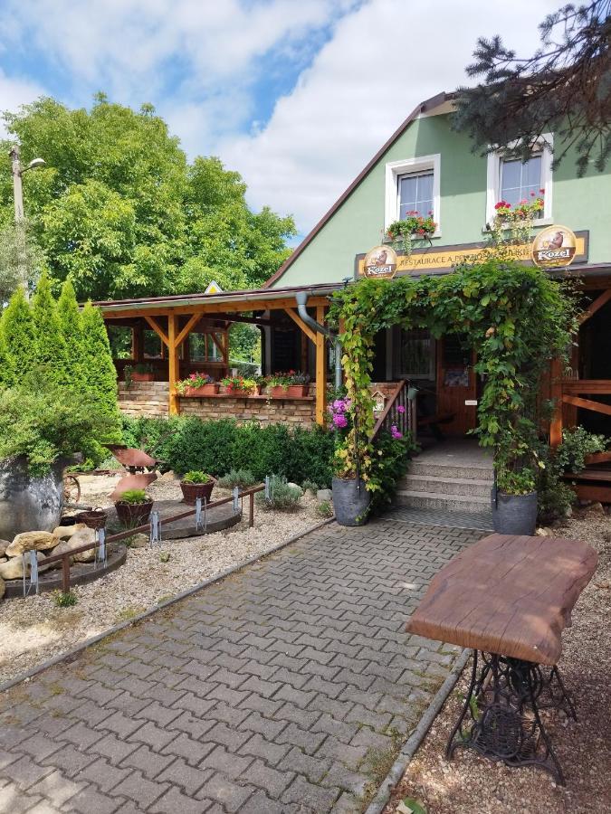 Restaurace A Penzion U Kuliku Raspenava Exterior foto